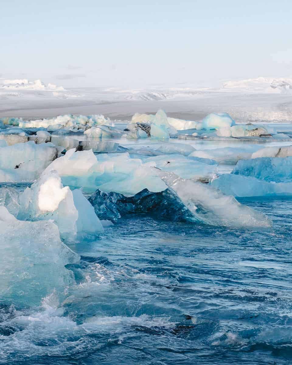 Jökulsárlón gletsjerlagune på island: Isbjerge & vandreture